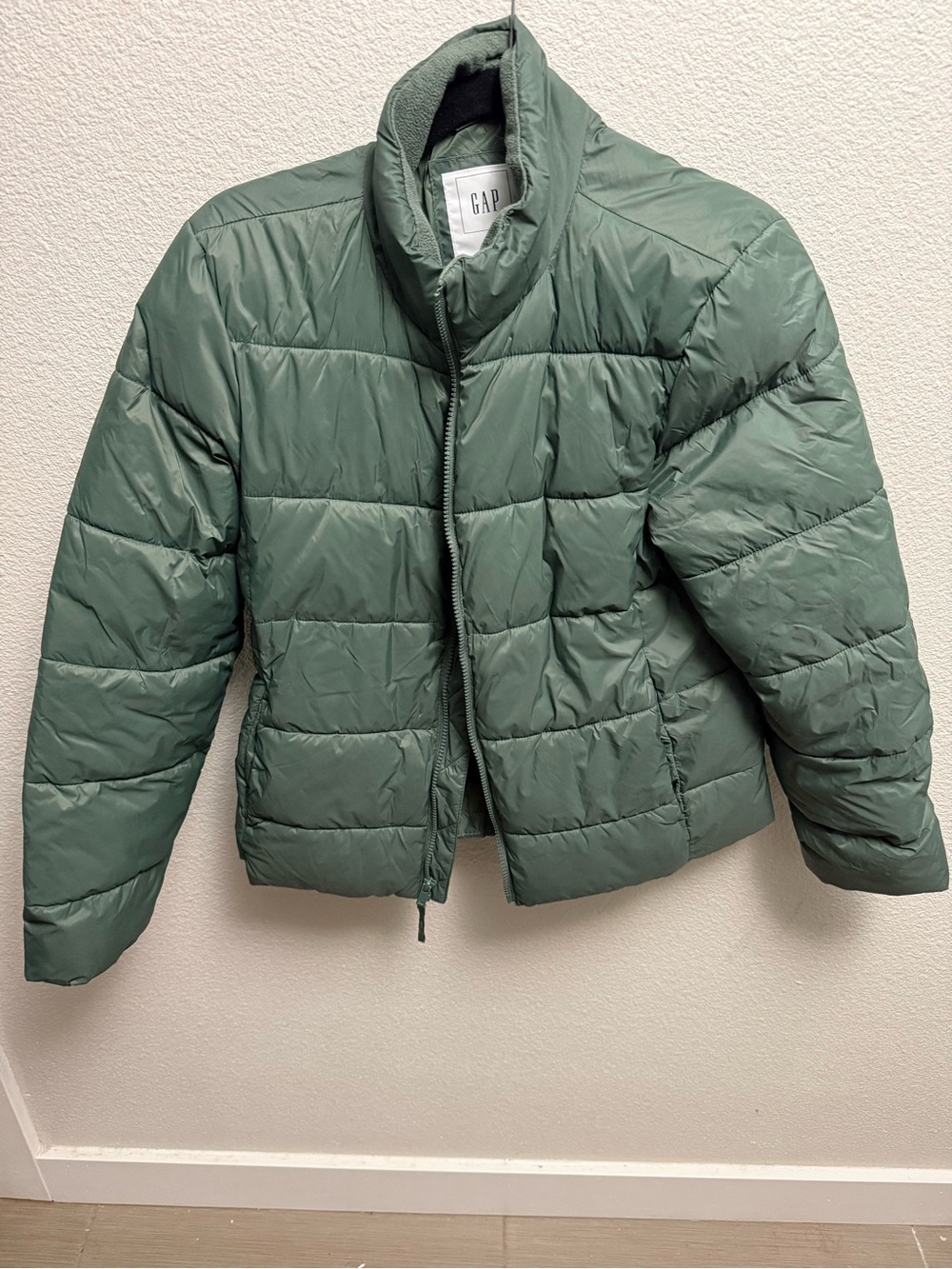 GAP Quilted Puffer Jacket in Sage Green